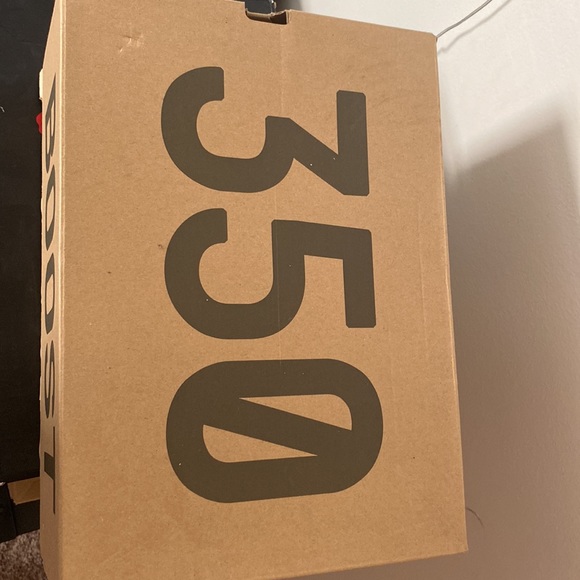 YEEZY BOOST 350 V2 - Picture 4 of 4